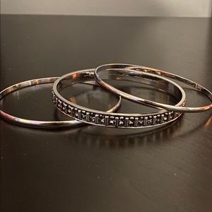 Silver bangle with gunmetal